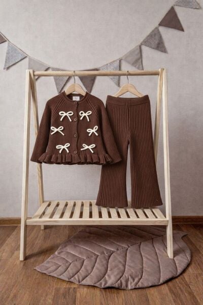 Kurdele detaylı triko takım kahve