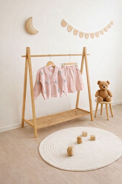 Çiçek detaylı triko Takım