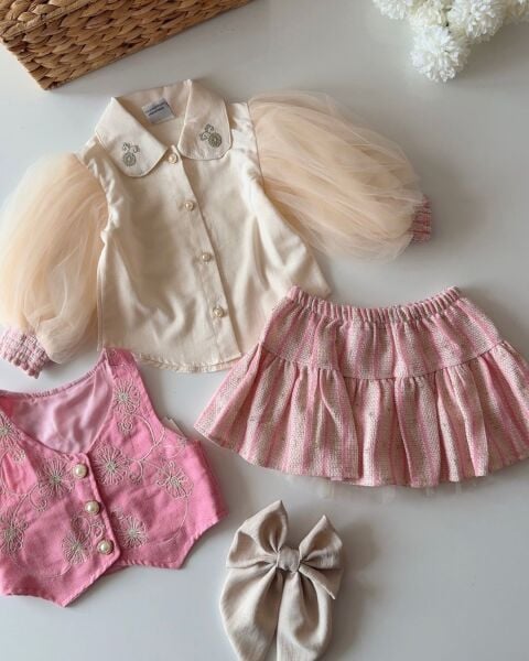 Tütülü gömlekli etekli yelekli takım