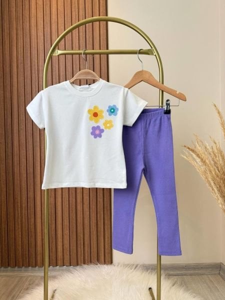 Çiçekli mor takım