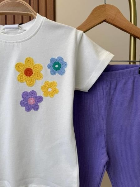 Çiçekli mor takım