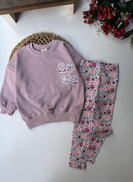 Love çiçekli takım