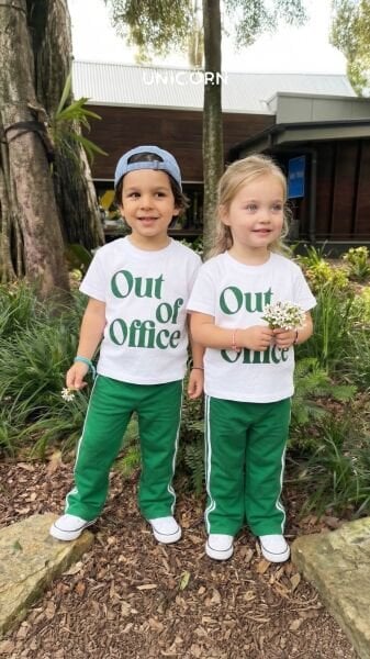 Out of office Unisex Takım