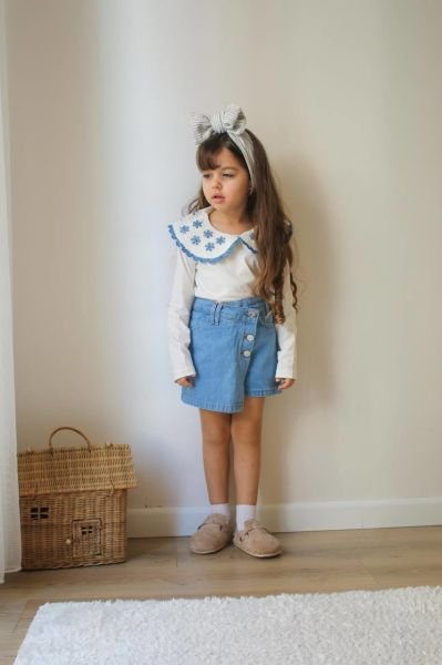 Bebe yaka denim şort etekli takım