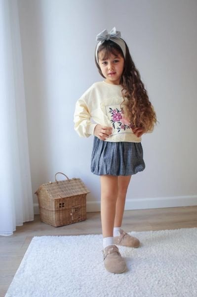 Çiçek detaylı simli etekli takım