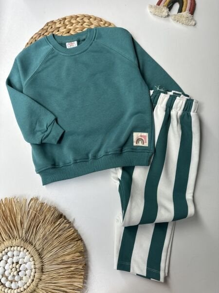 Basic çizgili takım