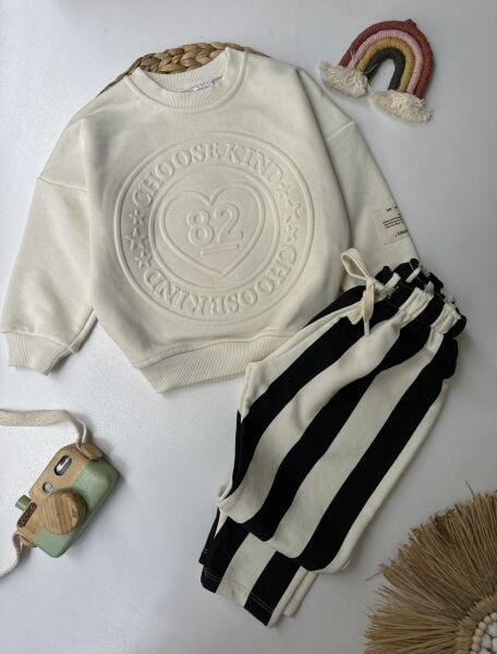 Basic çizgili takım