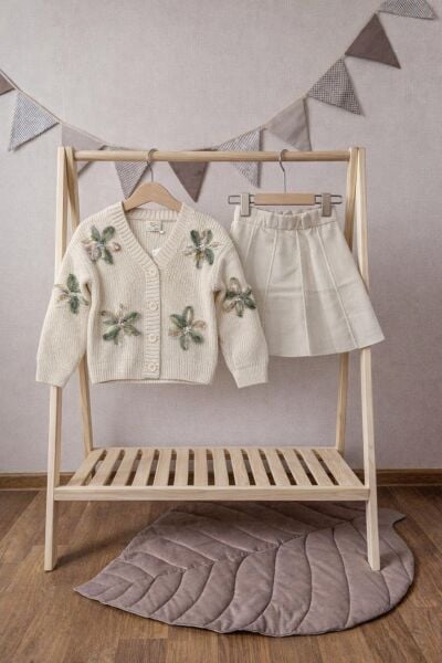 Zambaklı etekli triko takım