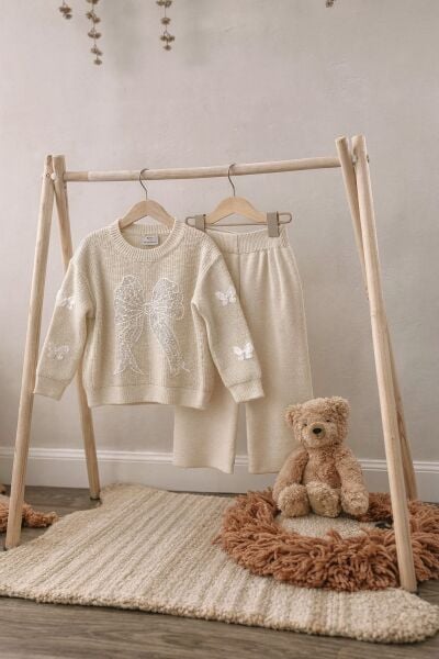 Kurdele detaylı triko takım