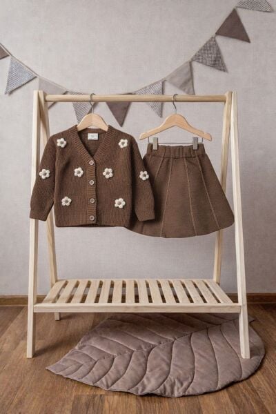 Çiçekli etekli triko takım