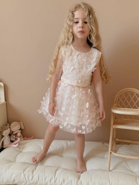 Pembe kanatlar tasarım takım