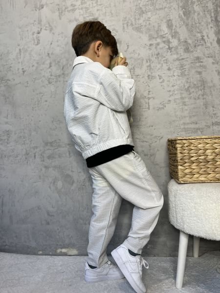 Özel seri çizgili takım